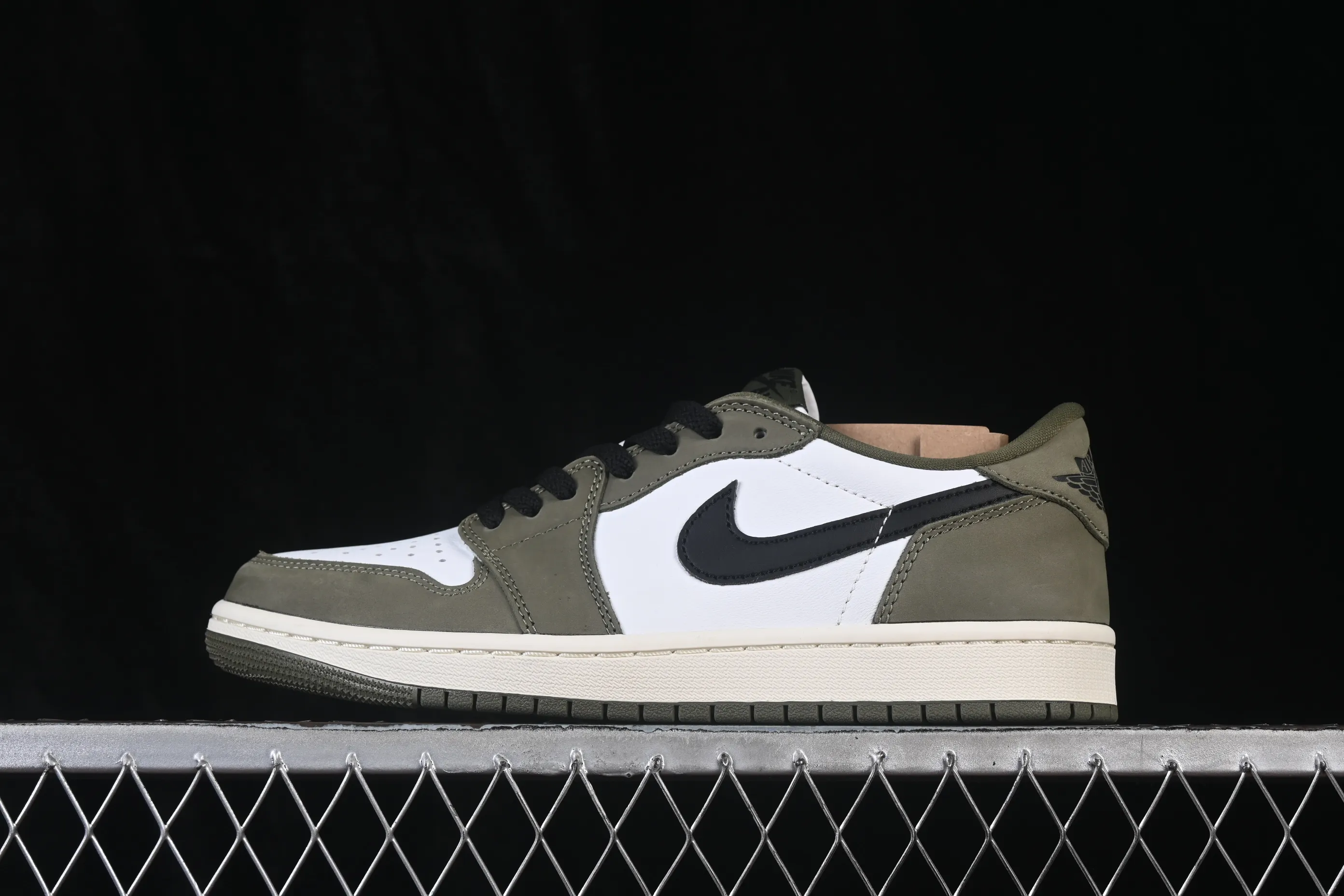 All categories Air Jordan Jordan series basketball shoes Air Jordan 1 Low G version pure original Air Jordan 1 Low OG "Medium Olive" AJ1 Joe 1 joint model olive green low-top retro culture basketball shoes HQ6998-200